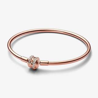 *Bracelet in rose. Cannot be combined with other discounts or promotions. (RRP €179 | Outlet price €119)