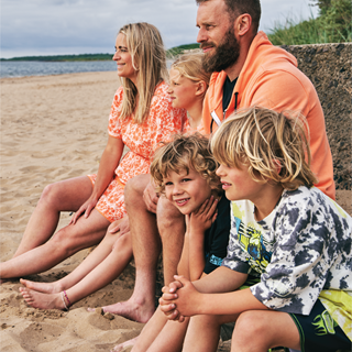 Offer not valid on beach items including dry robes, wetsuits.
T&C's and exclusions may apply. Ask in store for more details.