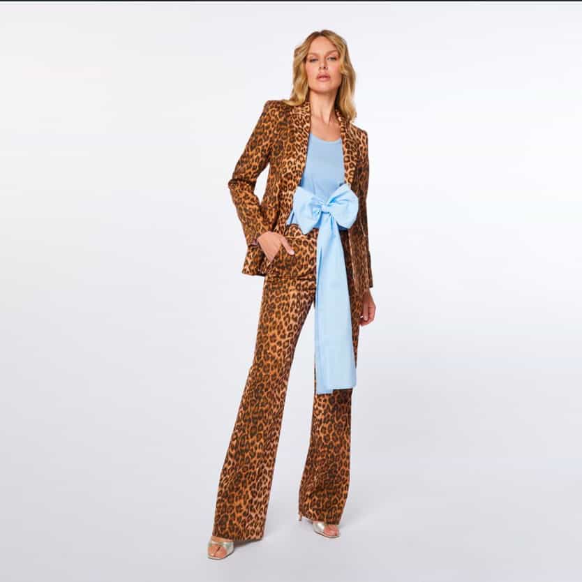 Blumarine spotlight carousel block 1080x1080 5.jpg