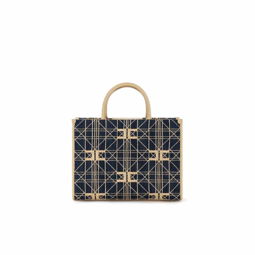 Elisabetta Franchi spotlight carousel block 1080x1080 2.jpg