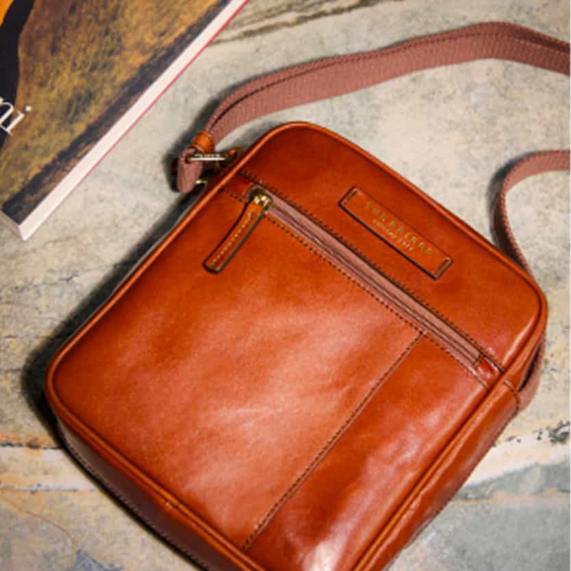 The bridge leather crossbody bag