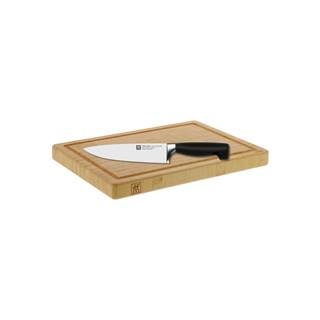 set consisting of a 200mm chef's knife and a large bamboo cutting board (RRP €139 I Outlet price €96.95)