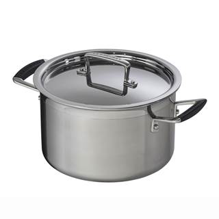 "3-ply pot, in stainless steel multi-layer material, silicone grip, 24cm. Cannot be combined with other discounts. (RRP €225 | outlet price €157.50)