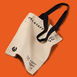 *As of €200 purchase value you receive an exclusive tote designed for the 100-year anniversary of Belstaff. While stocks last. Cannot be combined with other discounts or promotions.