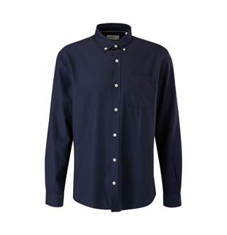 *Men's shirt. Cannot be combined with other discounts. (RRP €39.99 | Outlet €27.99)