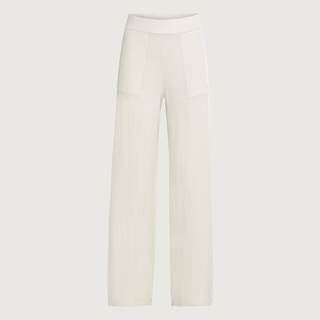 *Pants. Cannot be combined with other discounts. (RRP €85.00 | Outlet €59.50)