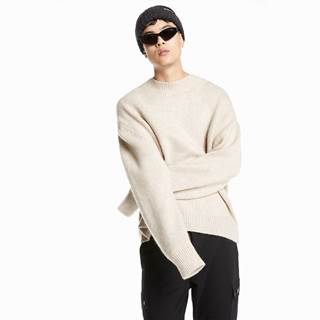 *Buy 2 knitwear pieces and save € 40 | Buy 3 knitwear pieces and save € 80 | Excluding basic items.