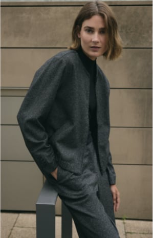 item.ImageAlternativeTextWithFallback