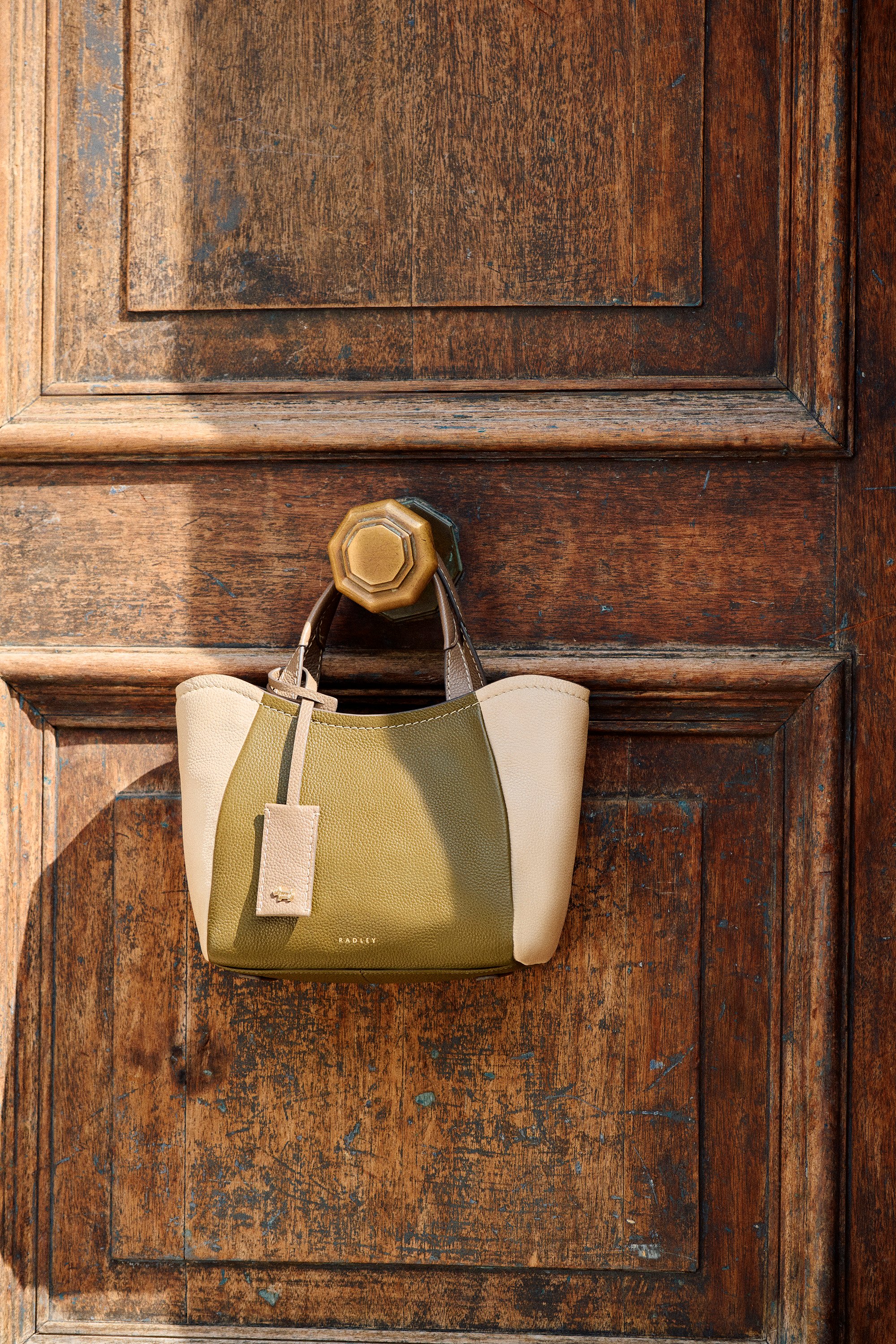 item.ImageAlternativeTextWithFallback