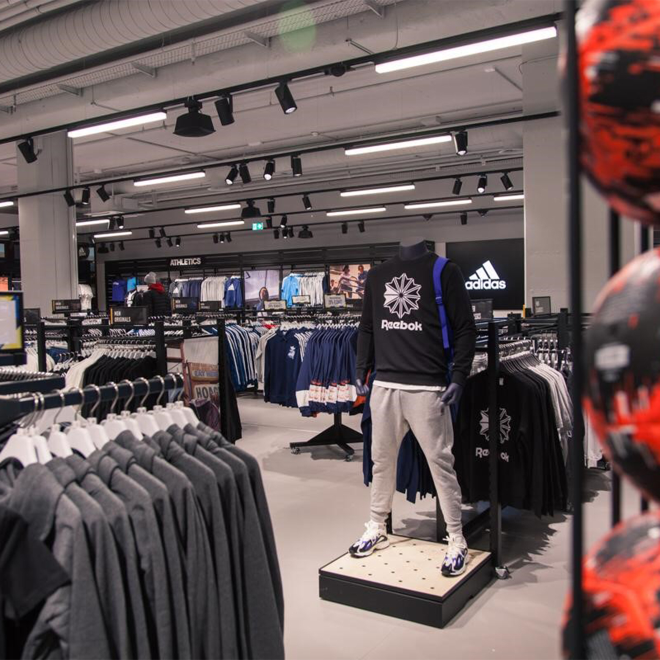 adidas shop salzburg