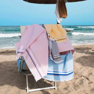 *towel 50x100 cm | RRP € 18,95 | Outletprice € 9,95
*beach towel 90x180 cm | RRP € 59,95 | Outletprice € 29,95 