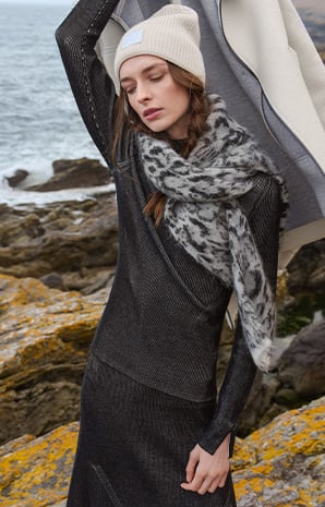 item.ImageAlternativeTextWithFallback