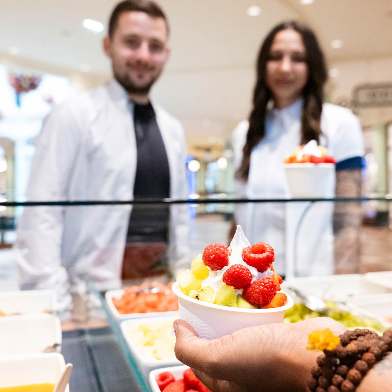 Enjoy a delicious shopping break!