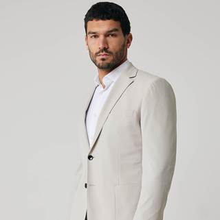 *Suit + Hemd 349€