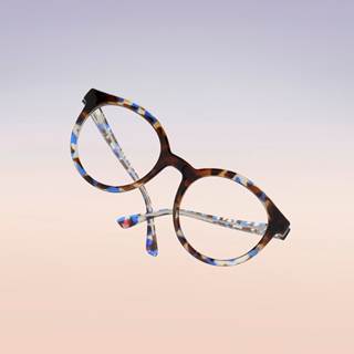 Pair of progressive organic lenses from 99€, instead of 370€ (73% discount from the original price). 
