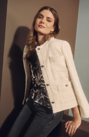 item.ImageAlternativeTextWithFallback