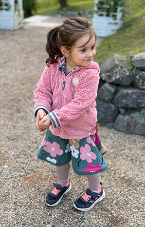 item.ImageAlternativeTextWithFallback