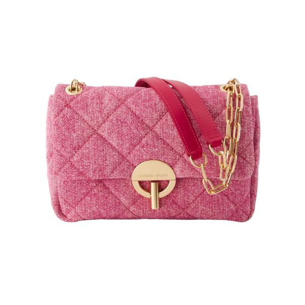 item.ImageAlternativeTextWithFallback