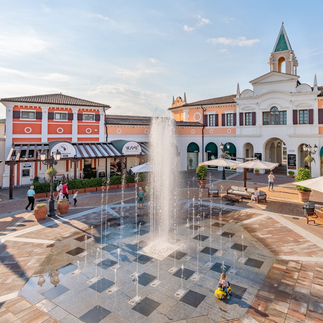 item.ImageAlternativeTextWithFallback