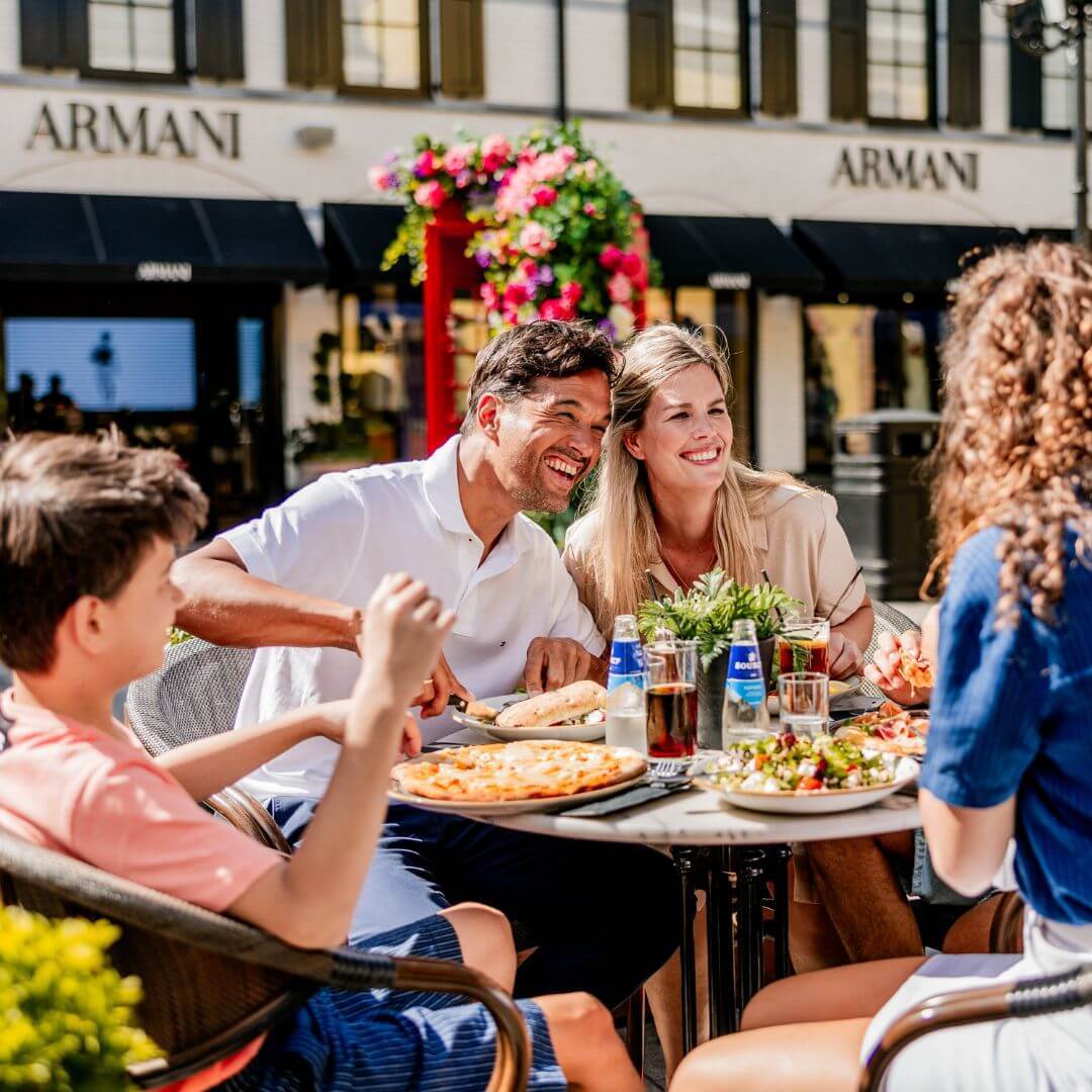 Restaurants in [Outlet]