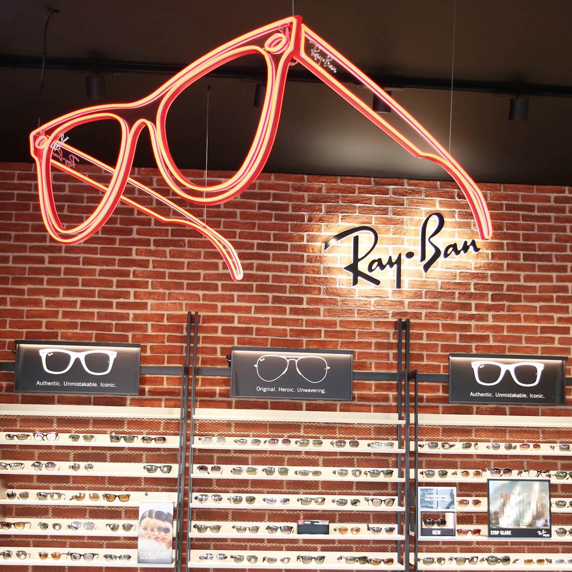 Sunglass Hut Outlet East Midlands McArthurGlen