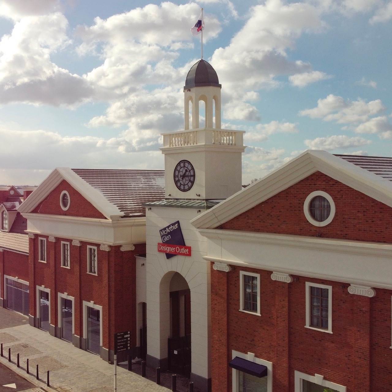 West Midlands Mcarthurglen Supporting Our Communities Mcarthurglen Designer Outlet West Midlands West Midlands Mcarthurglen Supporting Our Communities Mcarthurglen Designer Outlet West Midlands